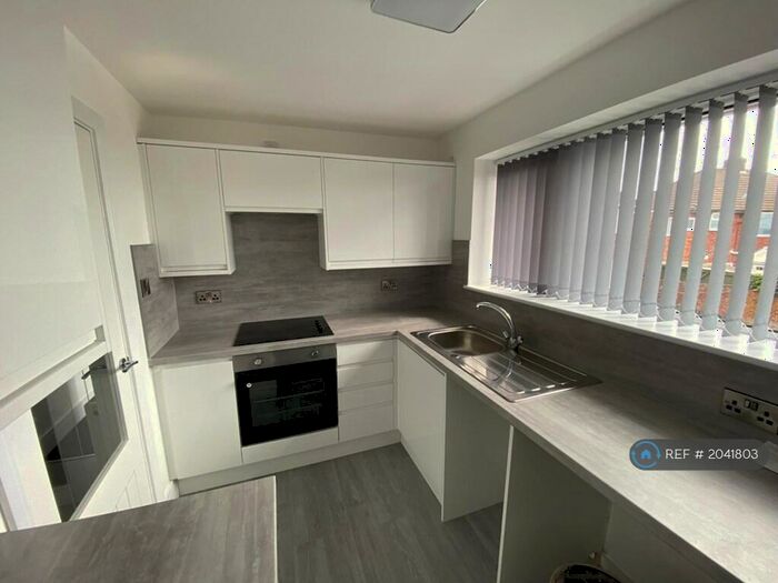 2 Bedroom Flat To Rent In Coundon, Coventry, CV6