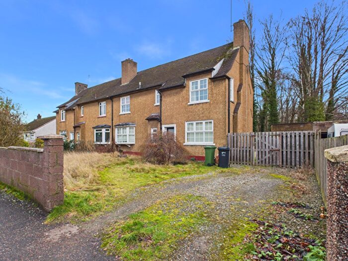 3 Bedroom Semi Detached House For Sale In Woodlands Drive, Coatbridge, ML5