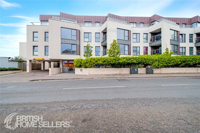 2 Bedroom Apartment For Sale In South Street, Lancing, West Sussex, BN15