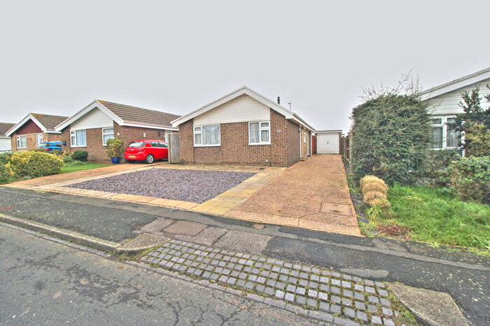 2 Bedroom Detached Bungalow To Rent In Gainsborough Crescent, Eastbourne, BN23