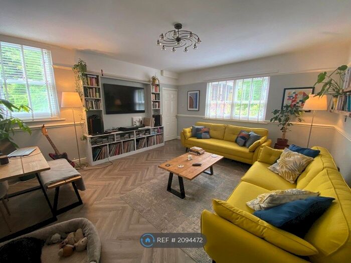 2 Bedroom Flat To Rent In Livingston Drive North, Liverpool, L17