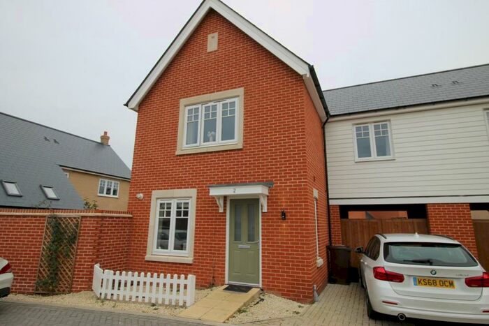 3 Bedroom Link Detached House To Rent In Evelyn Mews, Colchester, Essex, CO4