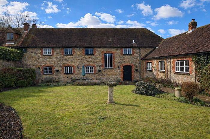 4 Bedroom Semi Detached House To Rent In Fant Farm, Maidstone, ME16