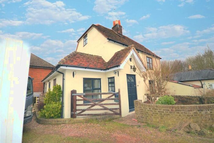 3 Bedroom Semi-Detached House To Rent In Rye Street, CM23