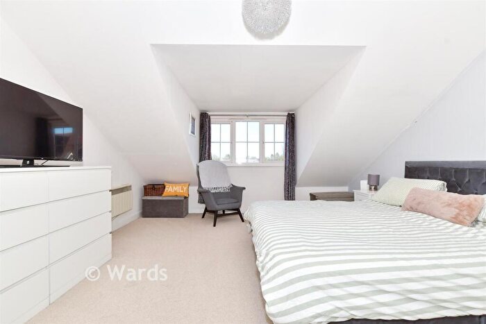 2 Bedroom Duplex For Sale In Rockwell Court, Tovil, Maidstone, Kent, ME15