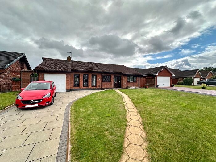 5 Bedroom Bungalow For Sale In Ash Priors, Widnes, Cheshire, WA8