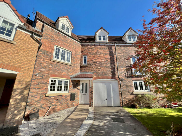 3 Bedroom Town House To Rent In Scholars Gate, Garforth, LS25