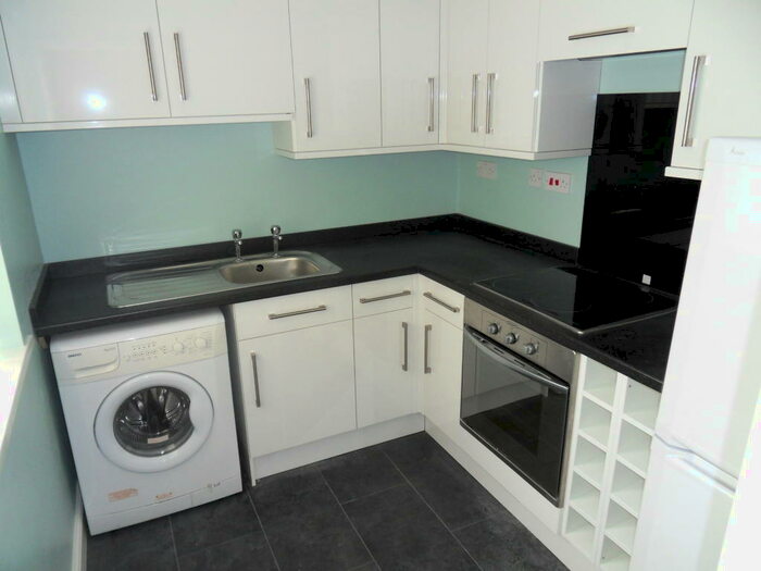 1 Bedroom Flat To Rent In Haydon Close, Red House Farm, NE3