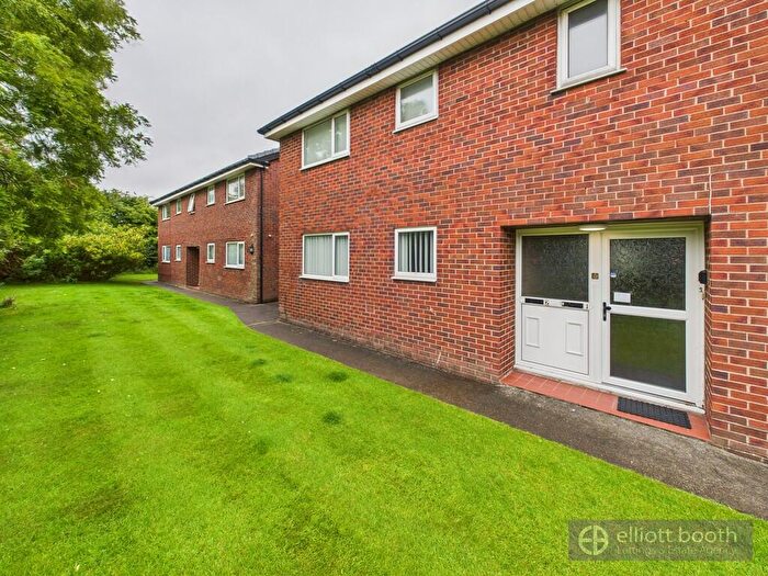 2 Bedroom Flat For Sale In Library Mews, FY4
