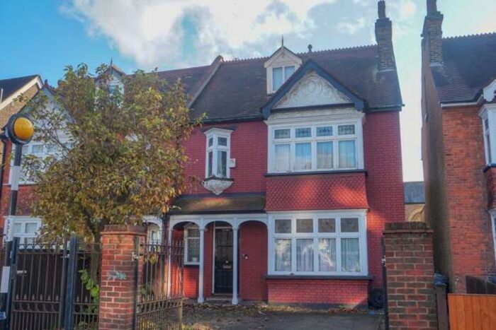 4 Bedroom Semi-Detached House To Rent In Lower Addiscombe Road, Croydon, CR0