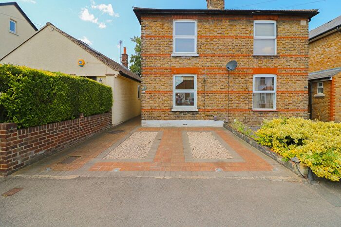 2 Bedroom Semi-Detached House To Rent In Sutton Grove, Sutton, SM1