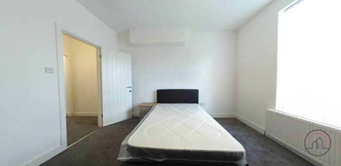 5 Bedroom Semi-Detached House To Rent In Wrangthorn Terrace, Leeds, LS6