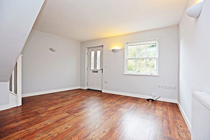 2 Bedroom Cottage For Sale In Newbridge Road, Llantrisant, Pontyclun, CF72