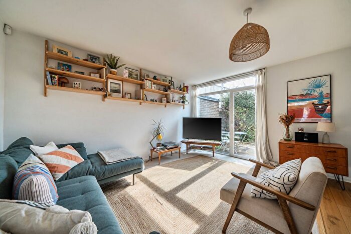 3 Bedroom End Terrace House For Sale In Croxted Road, West Dulwich, London, SE21