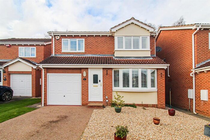 4 Bedroom Detached House For Sale In Meadow Vale, Outwood, Wakefield, WF1