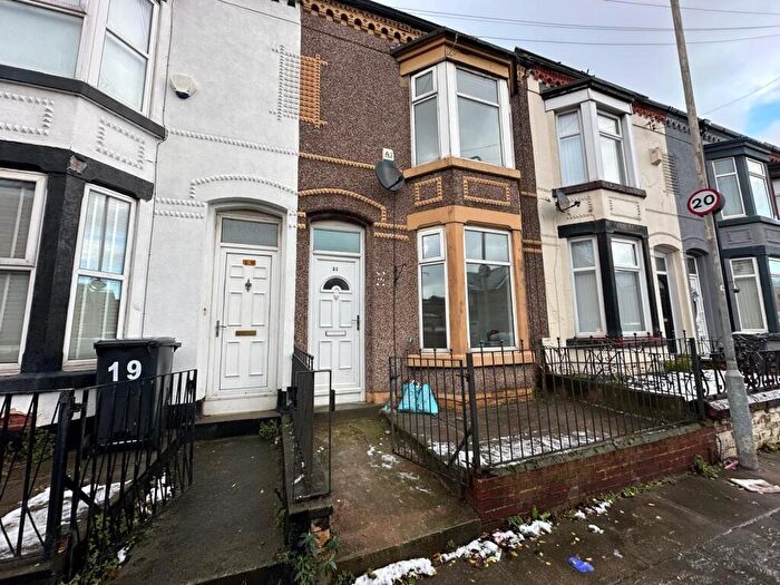3 Bedroom House To Rent In Clare Road, L20