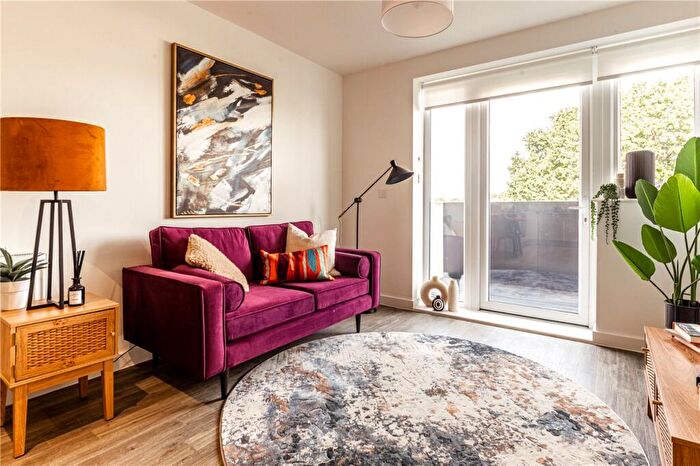 2 Bedroom Apartment For Sale In Vista House, Hatfield Rise, Hatfield, Hatfield, AL10