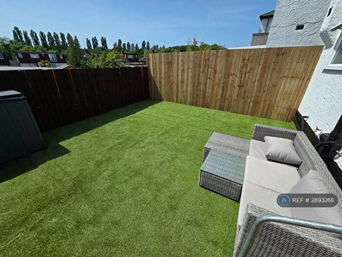 1 Bedroom Maisonette To Rent In Hampden Way, London, N14