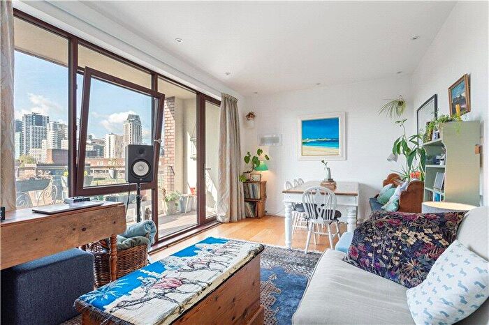 2 Bedroom Apartment To Rent In Gibson Road, London, SE11