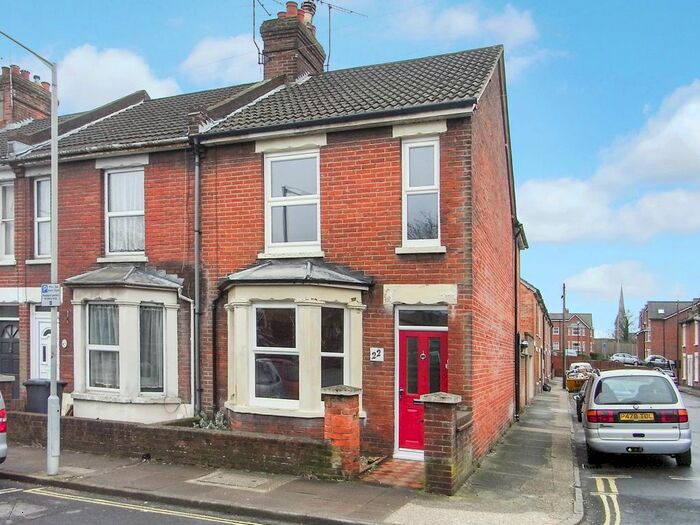 2 Bedroom End Of Terrace House To Rent In St. Pauls Road, Salisbury SP2