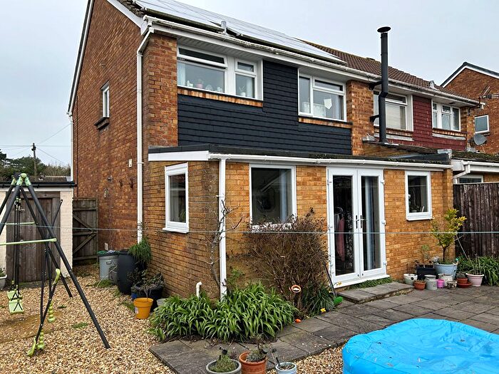 3 Bedroom Semi Detached House For Sale In Orchards, Hythe, SO45