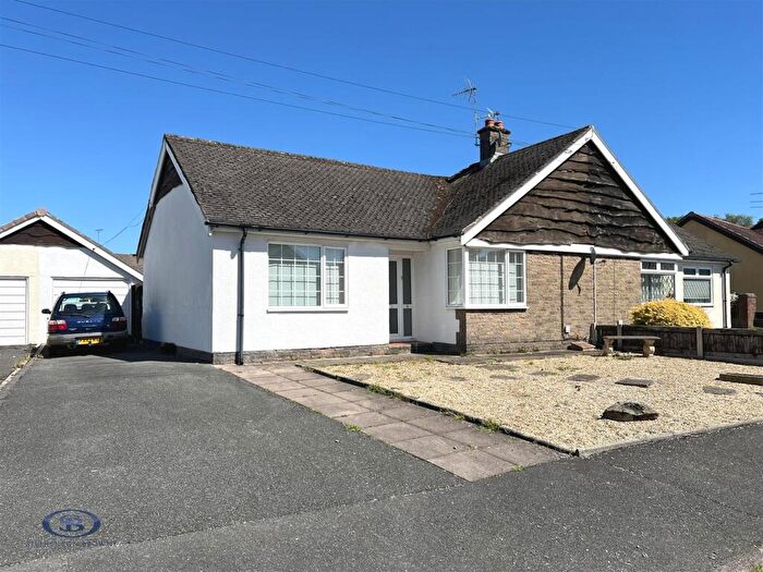 2 Bedroom Semi-Detached Bungalow For Sale In Three Fields Close, Congleton, CW12