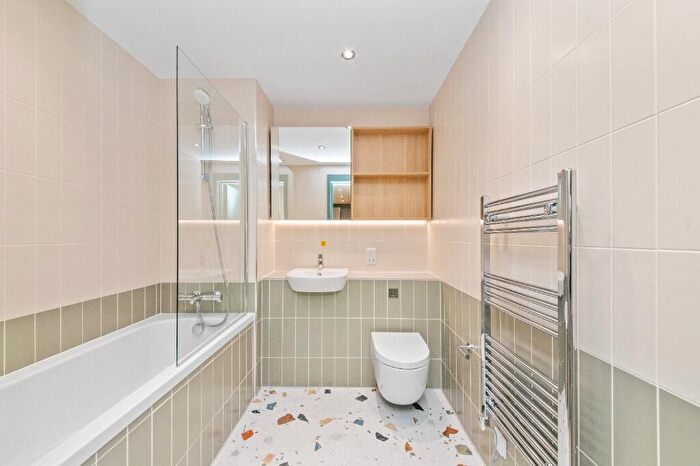 2 Bedroom Apartment To Rent In Soho Yard, Sheffield, S3