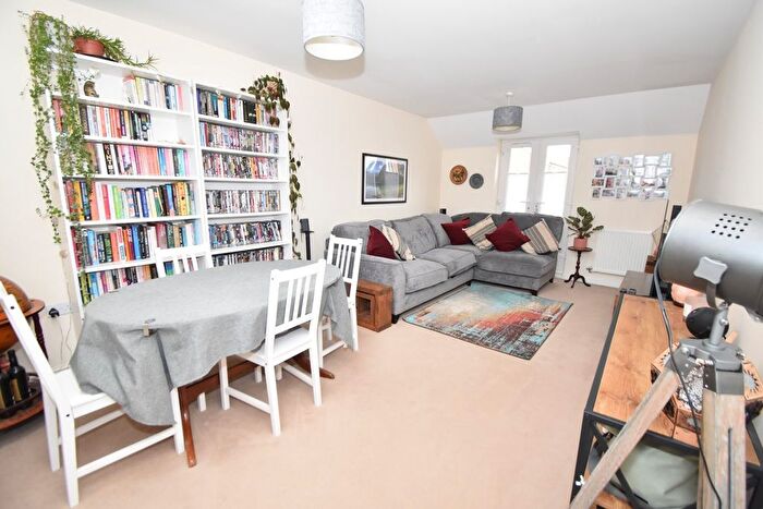 2 Bedroom Detached House For Sale In Admiral Way, Greenacres, Exeter, EX2