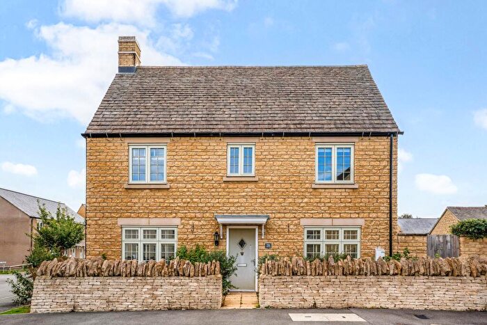 3 Bedroom Semi-Detached House For Sale In Windsor Road, Moreton-in-Marsh, Gloucestershire, GL56