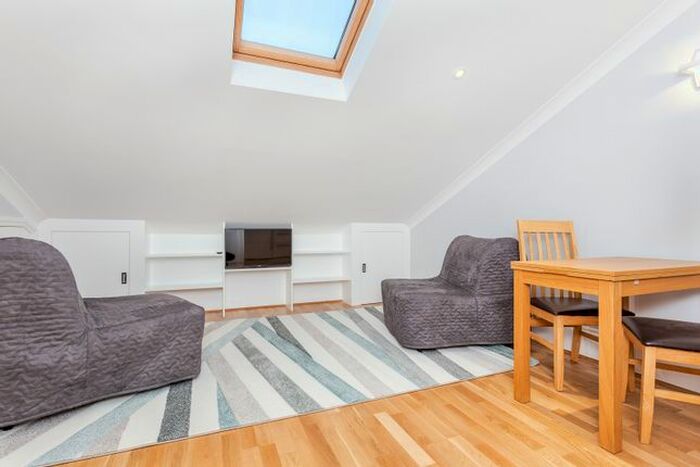 1 Bedroom Flat To Rent In Cleveland Gardens, London W2