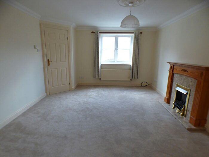 3 Bedroom Terraced House To Rent In Oxfield Park Drive, Milton Keynes, MK19