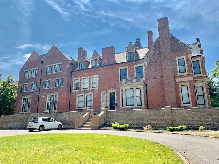 2 Bedroom Apartment To Rent In Marlborough Hall, Nottingham, NG3