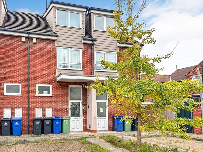 Terraced House For Sale In Willingham Street, Grimsby, South Humberside, DN32