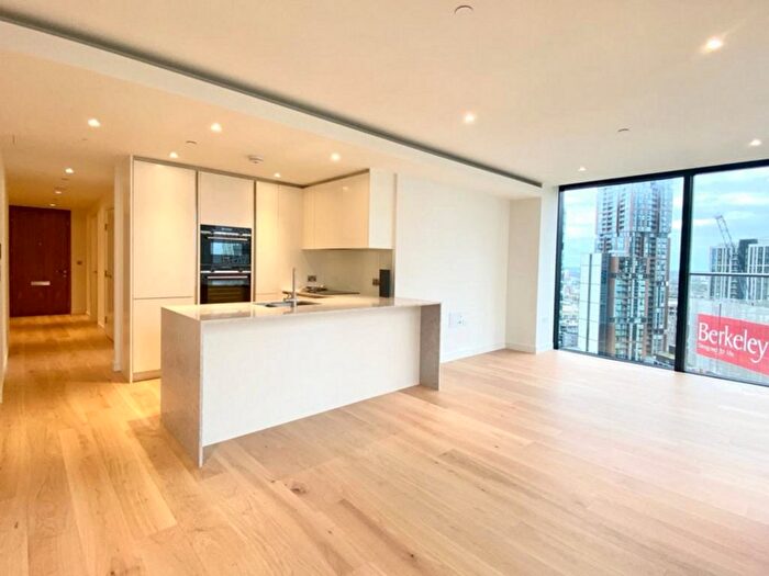 2 Bedroom Flat To Rent In South Quay Plaza, London, E14