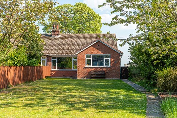 4 Bedroom Semi-Detached House For Sale In Main Street, Askham Bryan, York, YO23