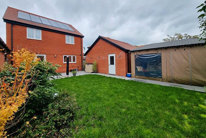4 Bedroom Detached House For Sale In Denmead, Hampshire, PO7
