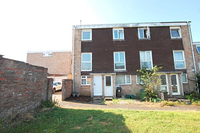 2 Bedroom End Of Terrace House For Sale In Malvern Drive, Warmley, Bristol, BS30