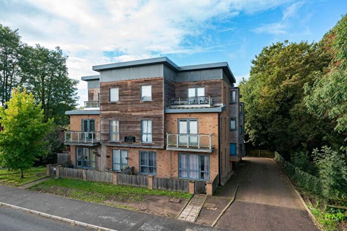 1 Bedroom Apartment For Sale In Lawn Lane, Hemel Hempstead, Hertfordshire, HP3