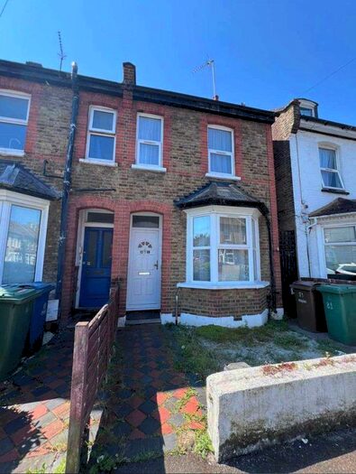 3 Bedroom Semi-Detached House To Rent In Stanley Road, South Harrow, Harrow, HA2