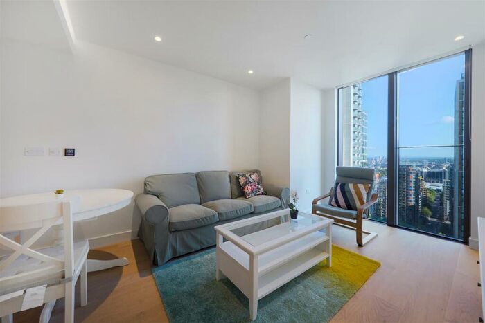 2 Bedroom Apartment To Rent In Harcourt Tower, Sqp, Marsh Wall, London, E14