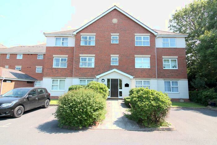 2 Bedroom Flat To Rent In Jasmine Way, BS24