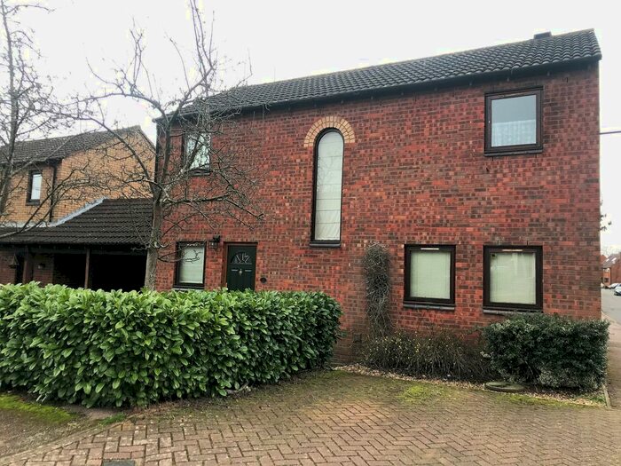 4 Bedroom Detached House To Rent In Monro Avenue, Crownhill, Milton Keynes, MK8