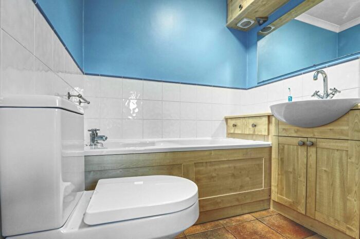 2 Bedroom Bungalow For Sale In Westmill Road, Ware, SG12