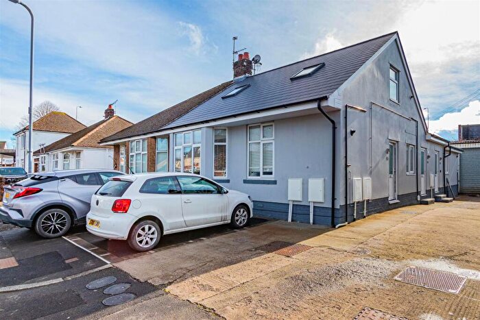 2 Bedroom Apartment To Rent In Ely Road, Fairwater, CF5