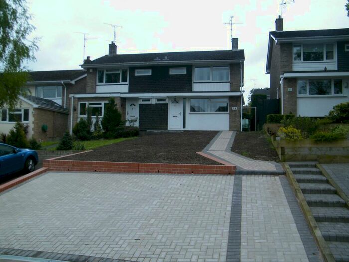 3 Bedroom House To Rent In Valley Road, Billericay, CM11