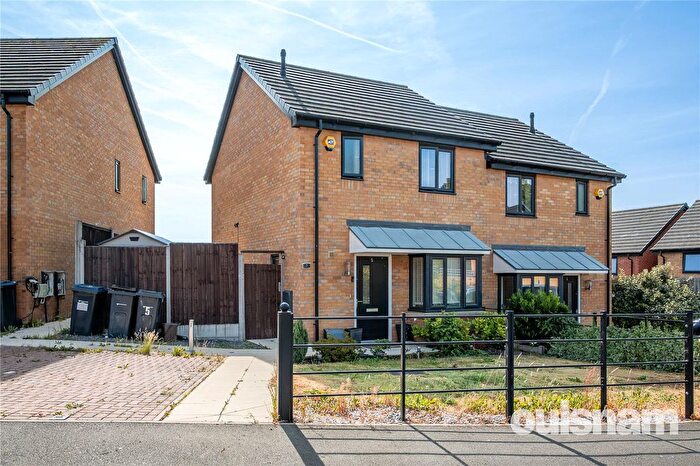 2 Bedroom Semi-detached House For Sale In Bicentennial Road, Kings Norton, Birmingham, West Midlands, B38