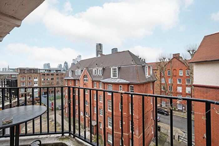 3 Bedroom Flat For Sale In Clifton House, Club Row, Shoreditch, London, E2