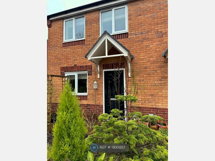 3 Bedroom Semi-Detached House To Rent In Frank Birchall Close, Manchester, M40