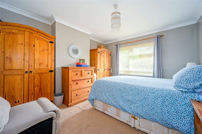 3 Bedroom Semi-detached House For Sale In Lytton Avenue, Penn, Wolverhampton, West Midlands, WV4