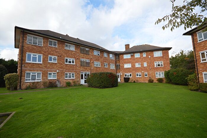 2 Bedroom Flat To Rent In The Paddocks, Wembley, HA9